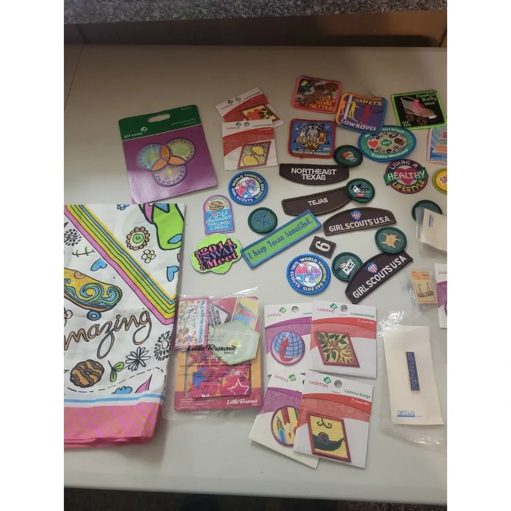 Mixed lot Vtg to New Girls Scout Patches badges accessories